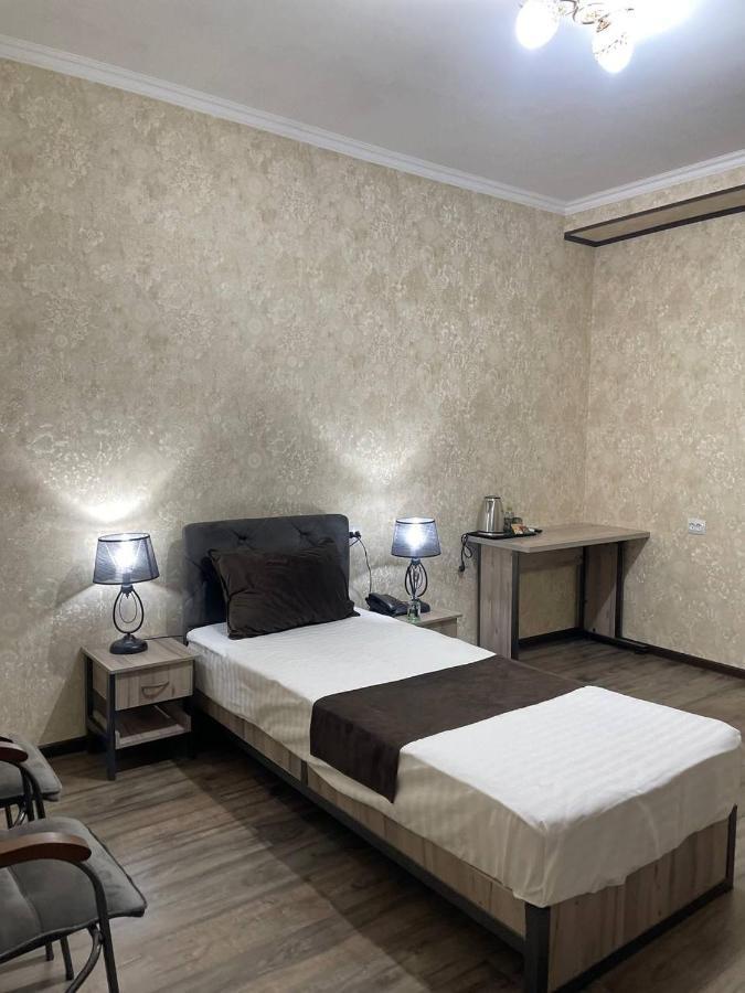 Yantai Hotel Tashkent Exterior photo